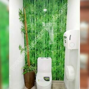 Pared marmolizada bambú selva instalada en baño